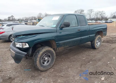 1998 Dodge Ram 1500 St из США, поврежденный, VIN 3B7HF13Z8WG136351
